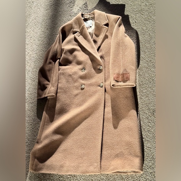 Babaton Slouch Coat in Camel - Picture 5 of 12